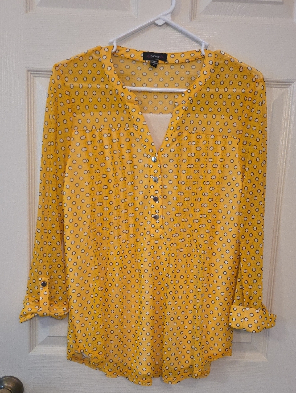 Cocomo Yellow Printed Button Blouse Size Medium